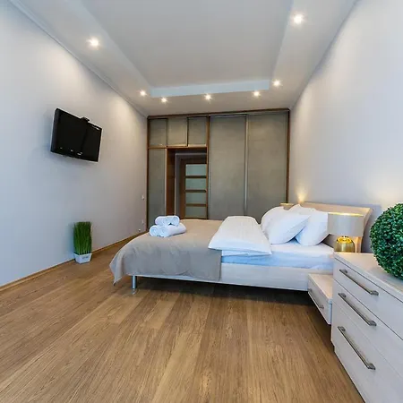 Khreschatyk. Independence Sq. 2 Br Kiew
